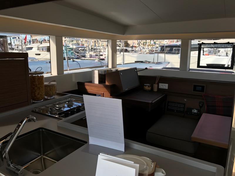 Book yachts online - catamaran - Lagoon 40 - Saudade (Watermaker) - rent