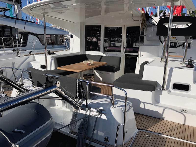 Book yachts online - catamaran - Lagoon 40 - Saudade (Watermaker) - rent