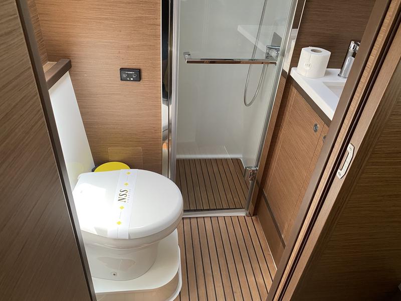 Book yachts online - catamaran - Lagoon 52F (5 cab) - Naka (TOR) - rent