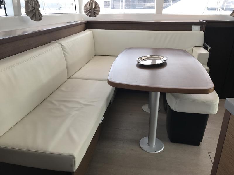 Book yachts online - catamaran - Lagoon 450F - Cor Caroli (A/C, WM, Generator, Inverter) - rent