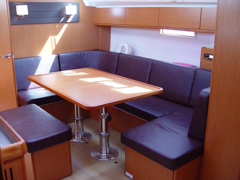 Book yachts online - sailboat - Bavaria Cruiser 46 - Rigel - rent