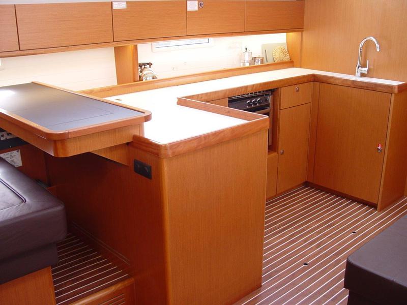 Book yachts online - sailboat - Bavaria Cruiser 51 - Astra - rent