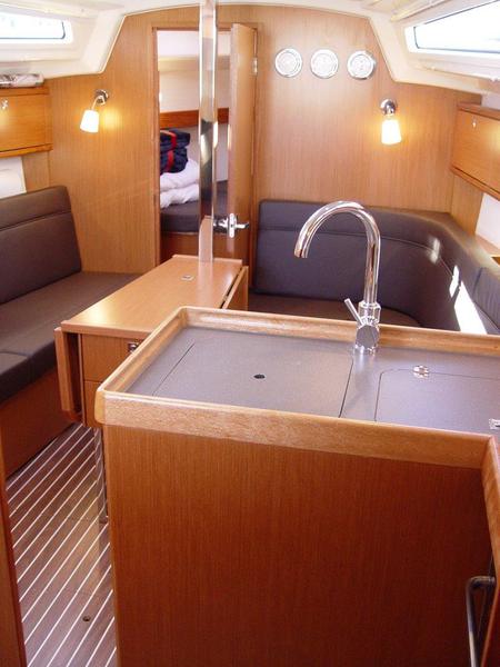 Book yachts online - sailboat - Bavaria Cruiser 34 - Merak - rent