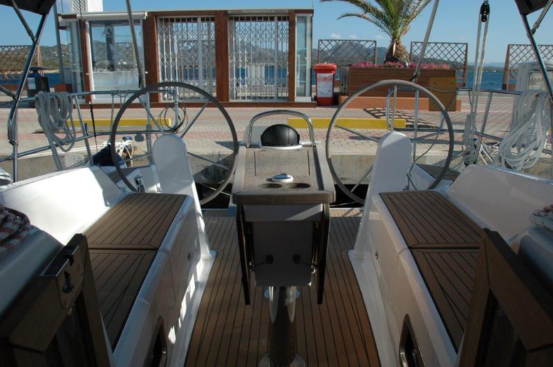 Book yachts online - sailboat - Bavaria Cruiser 34 - Merak - rent