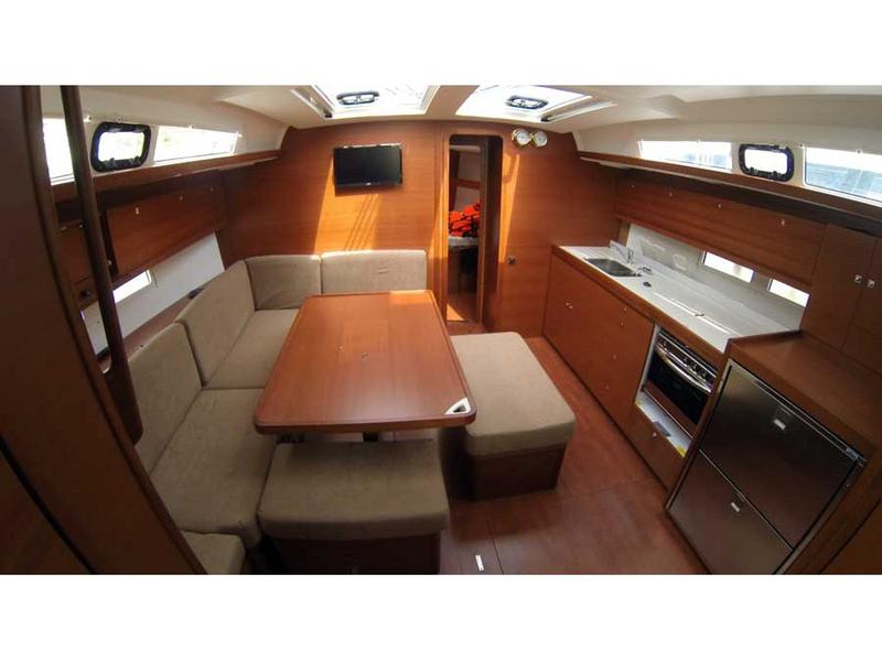 Book yachts online - sailboat - Dufour 460 Grand Large - Pinacolada - rent