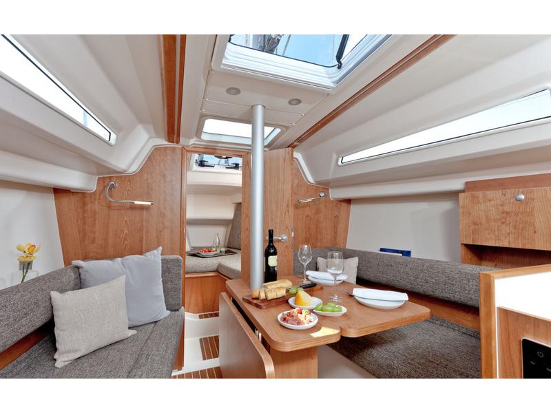 Book yachts online - sailboat - Hanse 315 - Tendance III - rent