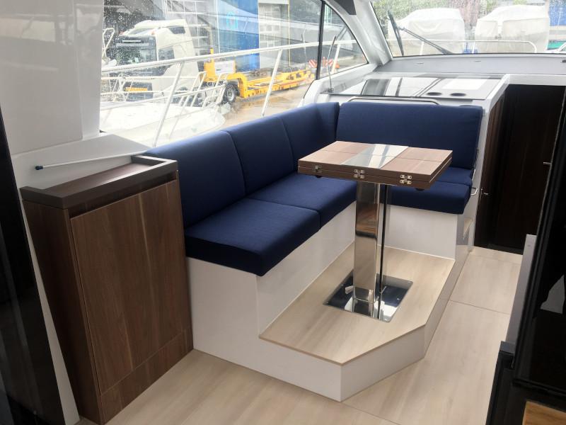 Book yachts online - motorboat - Sealine C390 - ROSALIE - rent