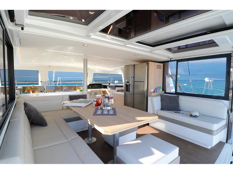 Book yachts online - catamaran - Bali 4.3  Shadow Line - Shadow Line - rent