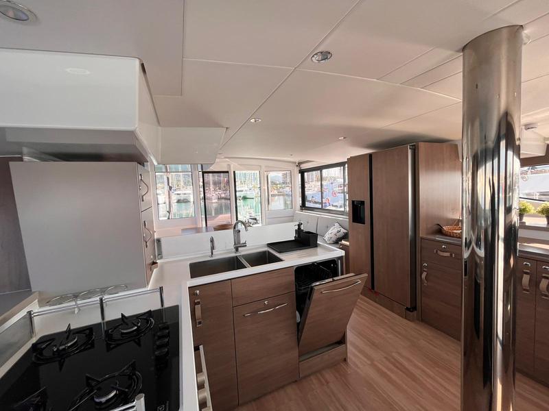 Book yachts online - catamaran - Bali 4.8 Agatirno - Agatirno - rent