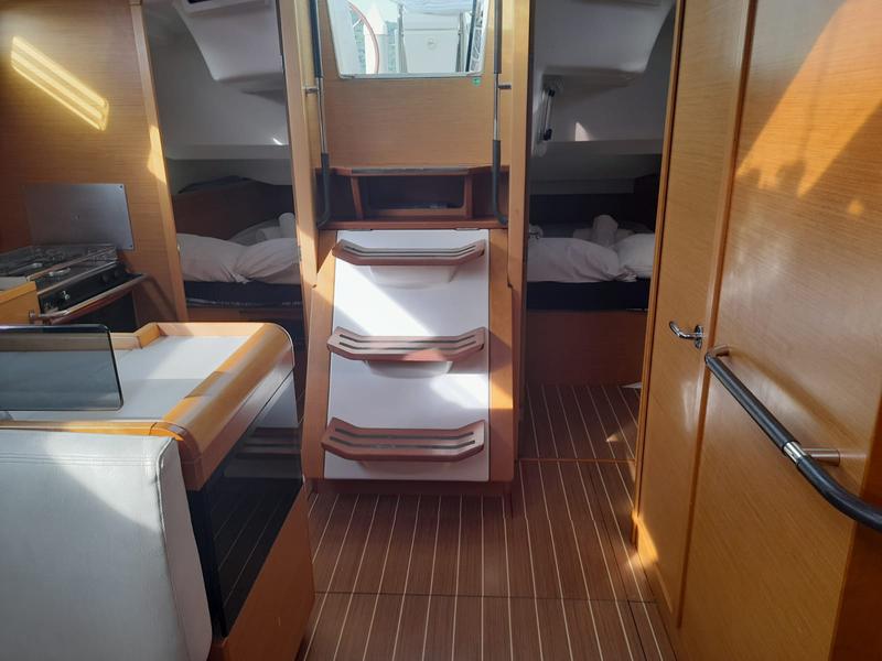 Book yachts online - sailboat - Sun Odyssey 439 - Mira - rent