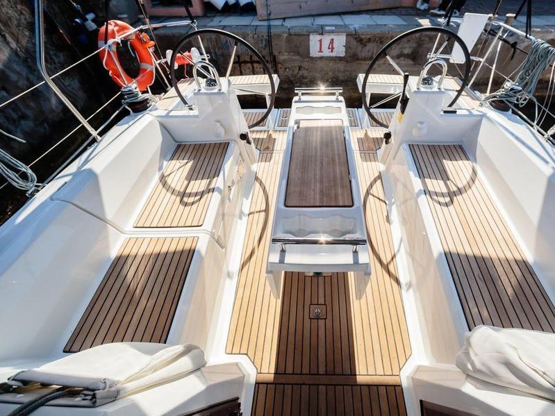 Book yachts online - sailboat - Oceanis 35.1 - Altamarea - rent