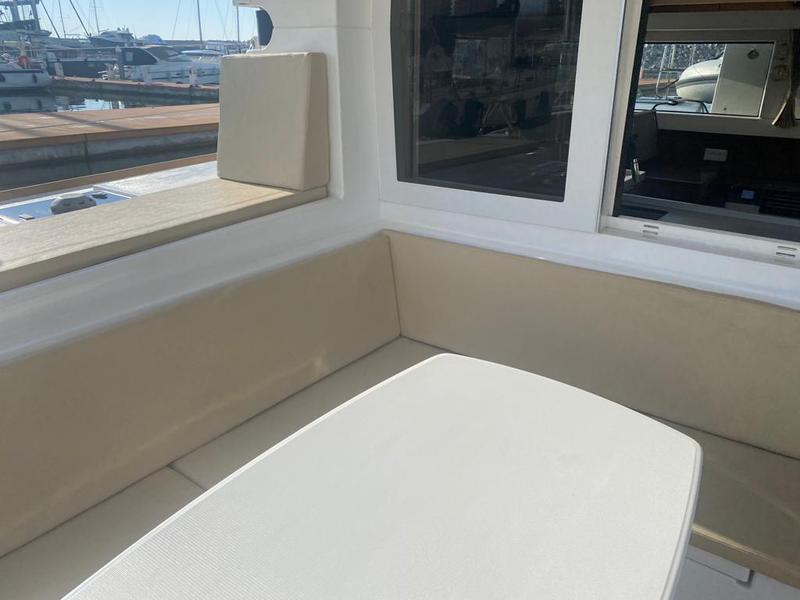 Book yachts online - catamaran - Lagoon 40 - Regolo - rent