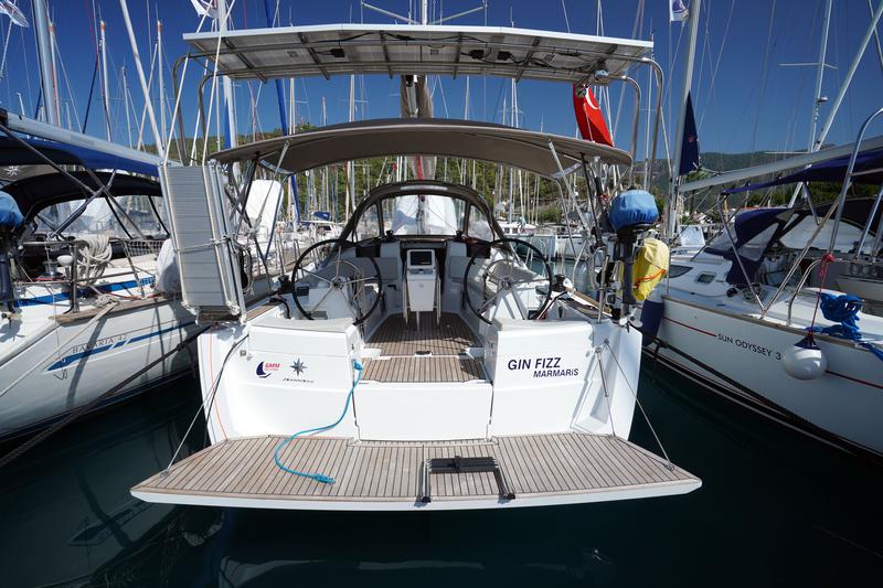 Book yachts online - sailboat - Sun Odyssey 389 - Gin Fizz - rent