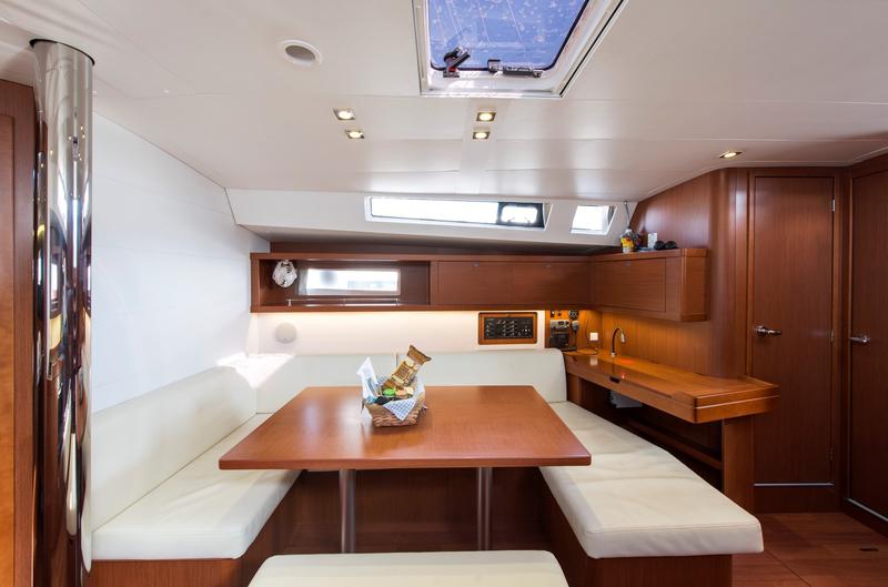 Book yachts online - sailboat - Oceanis 45 - Rafaela - rent