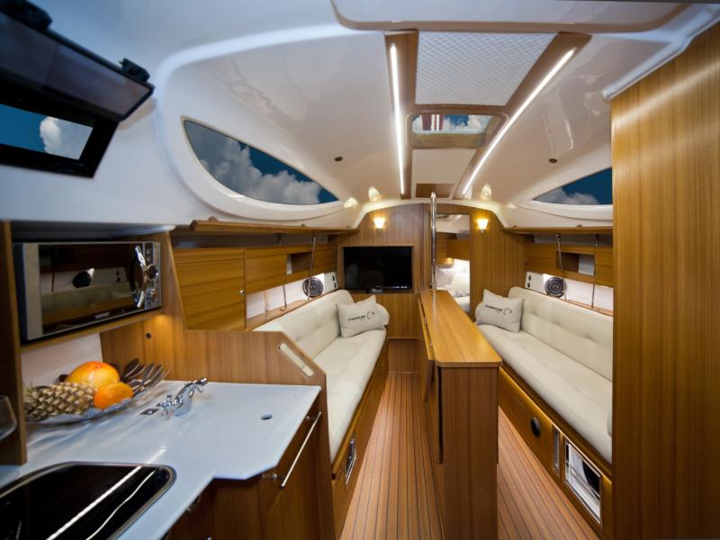 Book yachts online - sailboat - Maxus 33.1 RS Prestige - Santorini - rent
