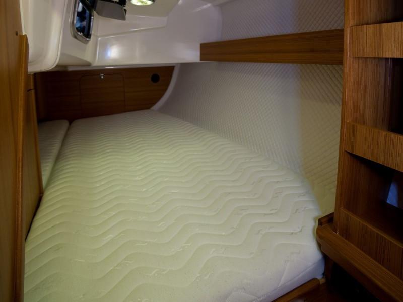 Book yachts online - sailboat - Maxus 33.1 RS Prestige - La Gomera - rent