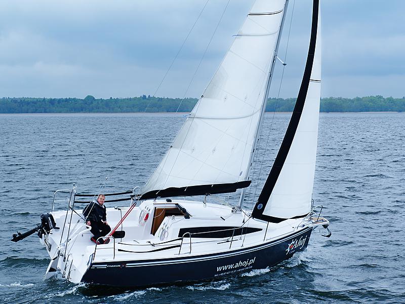 Book yachts online - sailboat - Maxus 26 Prestige 8/1 - ALMERIA - rent