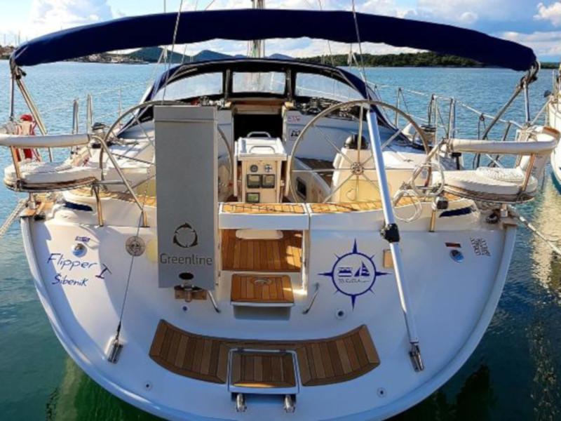 Book yachts online - sailboat - Bavaria 44 - Flipper I - rent
