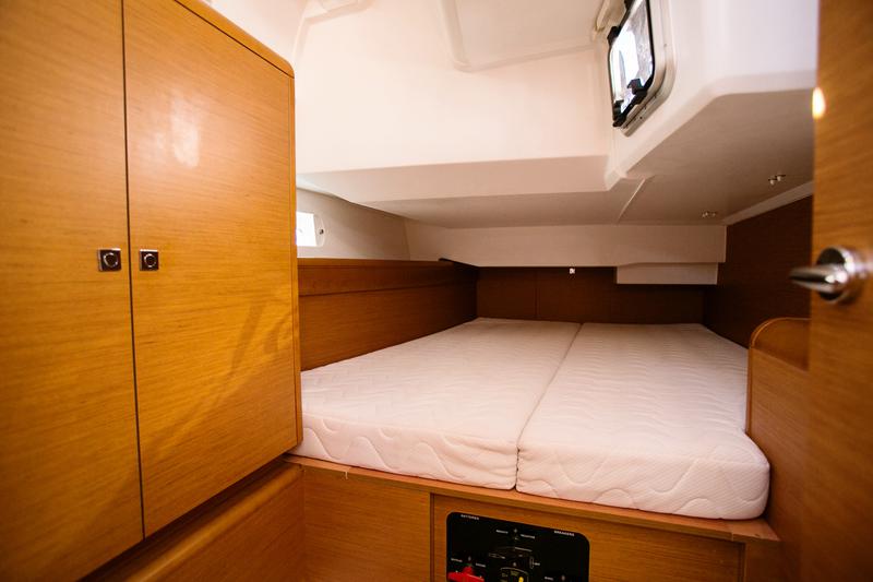 Book yachts online - sailboat - Sun Odyssey 449 - Alpha - rent