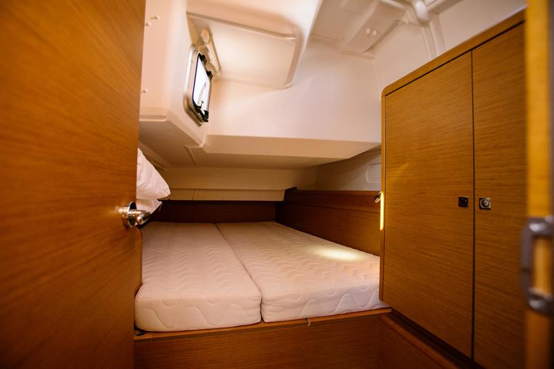Book yachts online - sailboat - Sun Odyssey 449 - Alpha - rent
