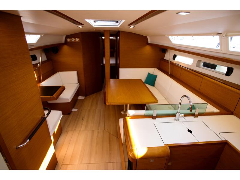 Book yachts online - sailboat - Sun Odyssey 449 - Charlie - rent