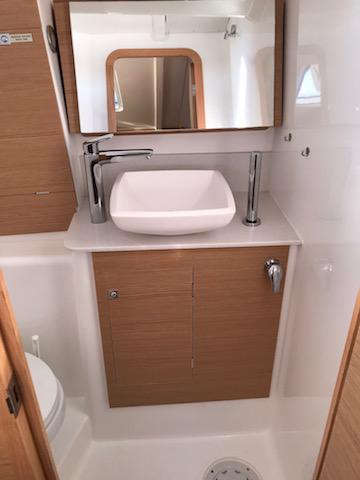 Book yachts online - sailboat - Dufour 390 Grand Large - Alexia - rent