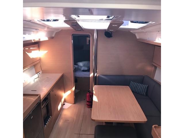 Book yachts online - sailboat - Dufour 390 Grand Large - Alexia - rent