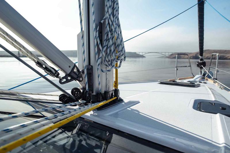 Book yachts online - sailboat - Elan Impression 40.1 - Liana - rent