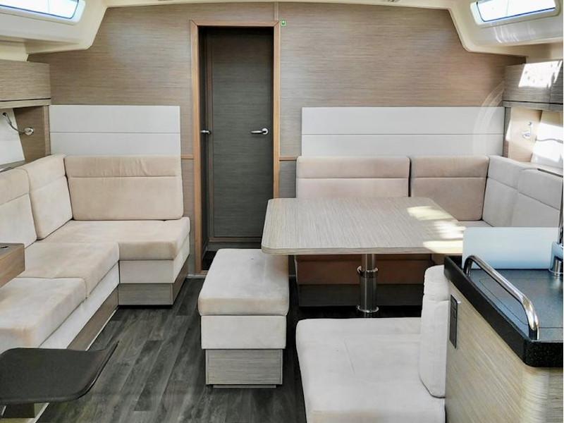 Book yachts online - sailboat - Hanse 458 - Xristina - rent