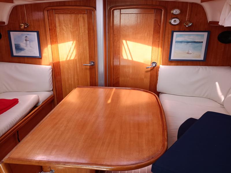 Book yachts online - sailboat - Bavaria 37 - Eagle Ray - rent