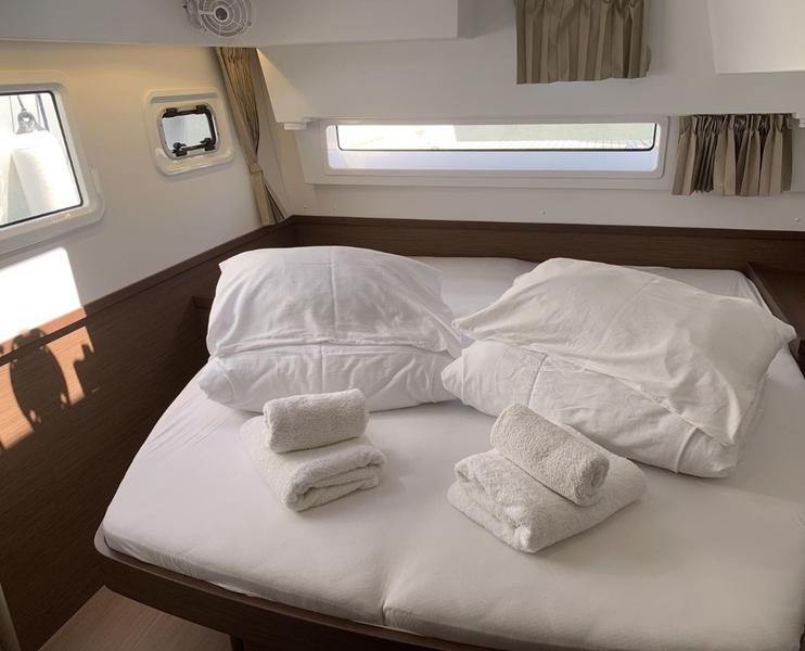 Book yachts online - catamaran - Lagoon 42 - La Colombe ( Friday to Friday ) - rent
