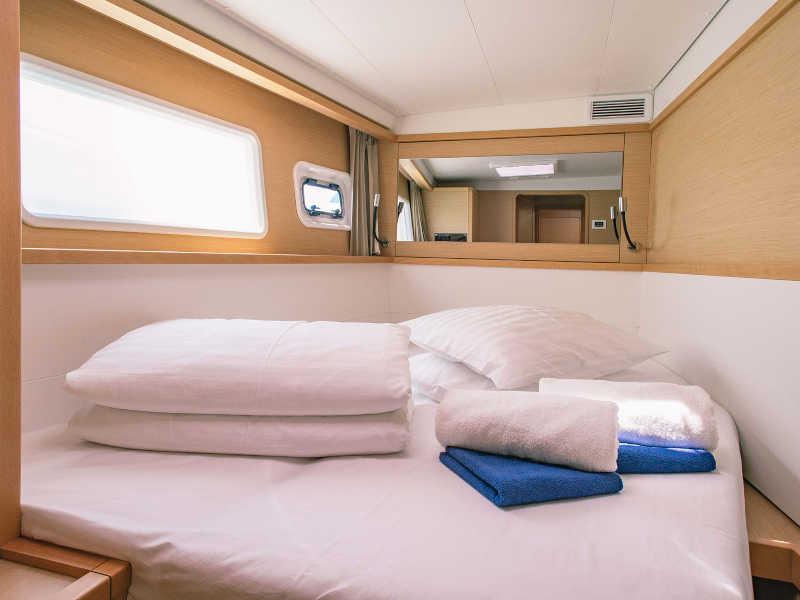 Book yachts online - catamaran - Lagoon 45 Flybridge - Swedish Lady ( Saturday to Saturday ) - rent