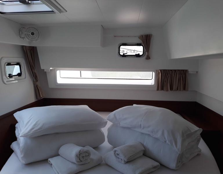 Book yachts online - catamaran - Lagoon 42 - Largonaute ( Friday to Friday ) - rent