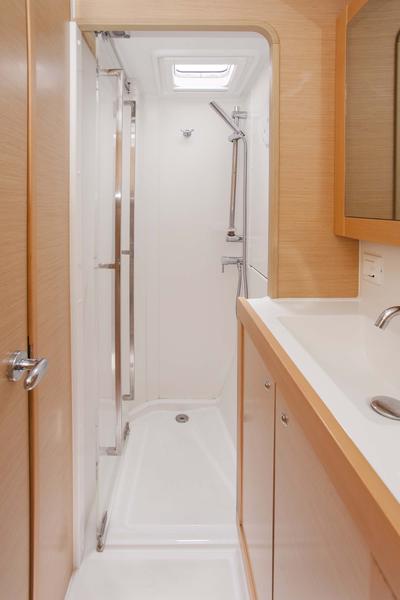 Book yachts online - catamaran - Lagoon 39 - U2 - rent