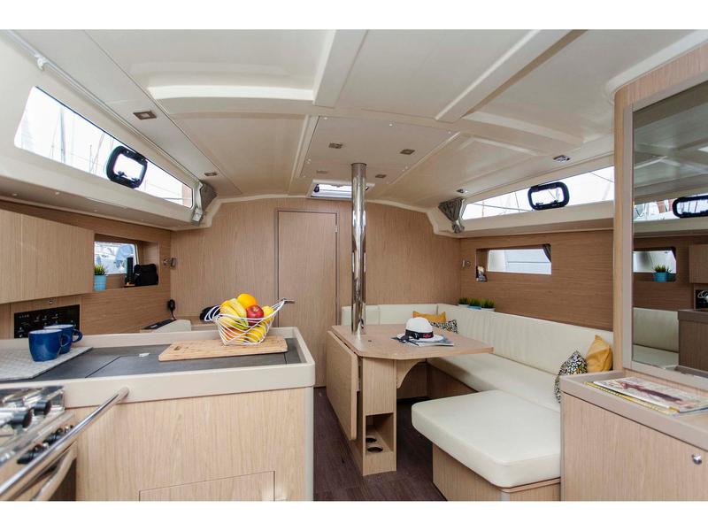 Book yachts online - sailboat - Oceanis 41.1 - Free - rent
