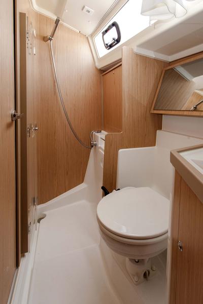 Book yachts online - sailboat - Oceanis 41.1 - King Crimson  - rent