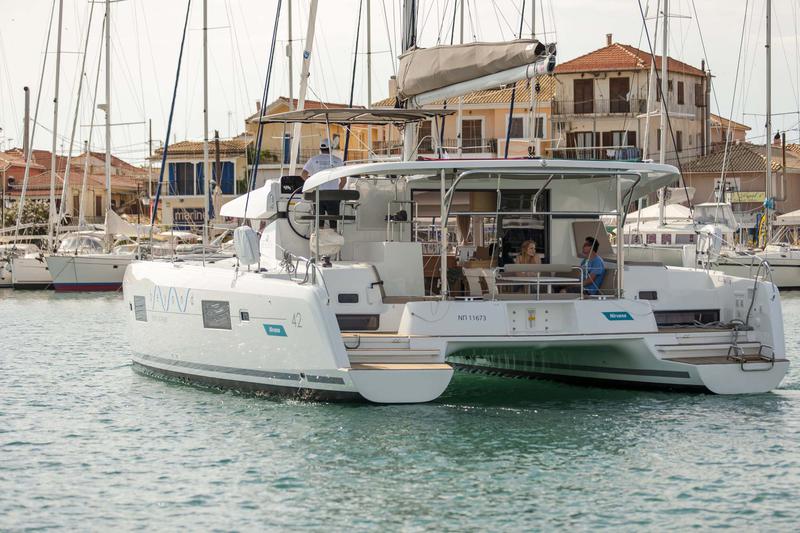 Book yachts online - catamaran - Lagoon 42 - Nirvana - rent