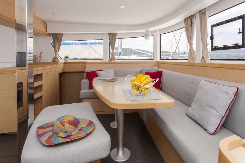 Book yachts online - catamaran - Lagoon 42 - Nirvana - rent