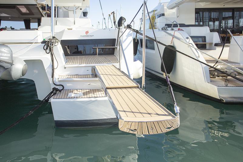 Book yachts online - catamaran - Elba 45 - Ambrosia - rent