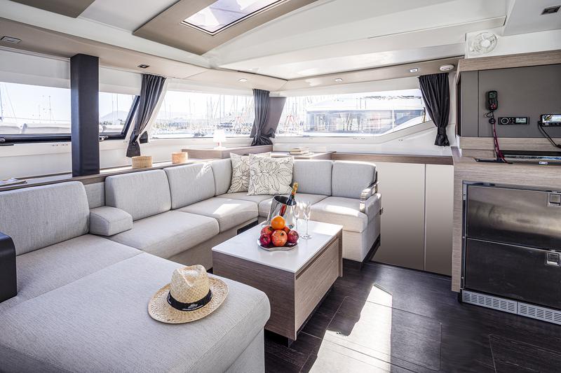 Book yachts online - catamaran - Elba 45 - Ambrosia - rent