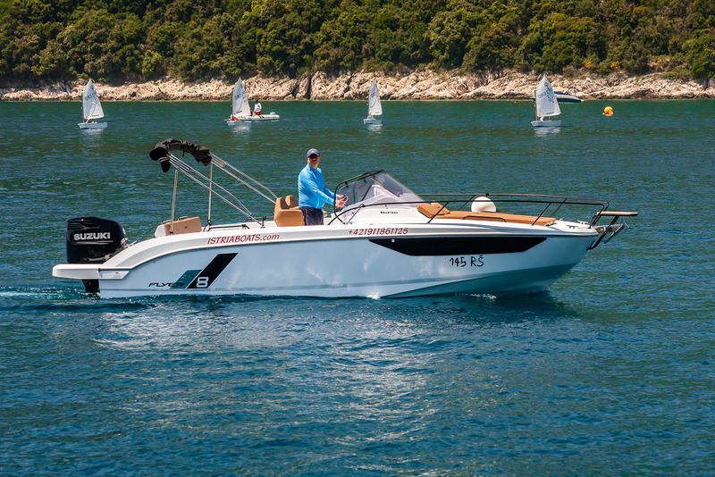 Book yachts online - motorboat - Beneteau Flyer 8 SUNdeck - LUCY - rent