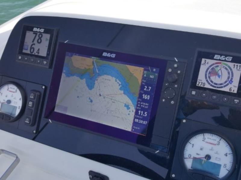 Book yachts online - catamaran - Lagoon 42 - Mares - rent