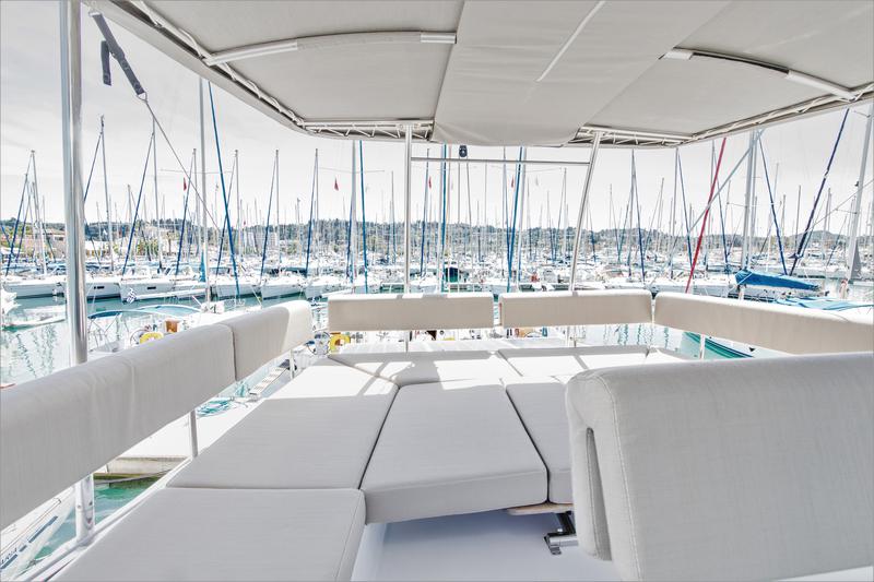Book yachts online - catamaran - Nautitech 46 Fly - Aelia - rent