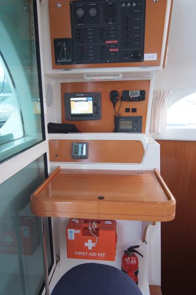 Book yachts online - catamaran - Lagoon 380 S2 (4+2 cab) - RELAX - rent