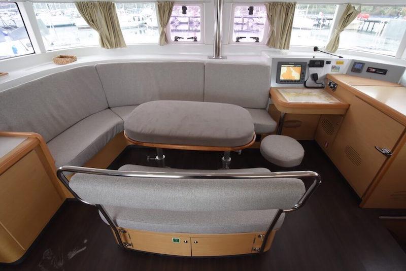 Book yachts online - catamaran - Lagoon 440 (4+2 cab) - OCEANUS - rent