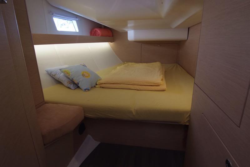 Book yachts online - sailboat - Elan 45 Impression - HEIDI - rent