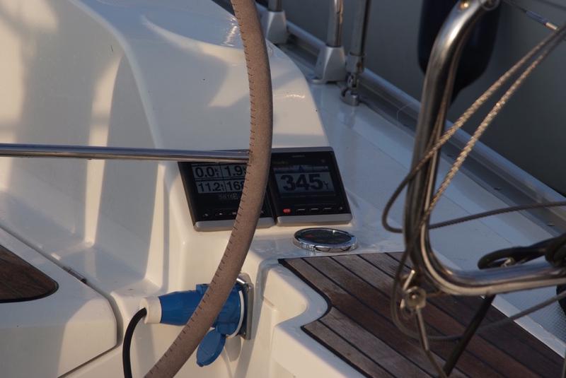 Book yachts online - sailboat - Bavaria Cruiser 41 - JAZZ - rent