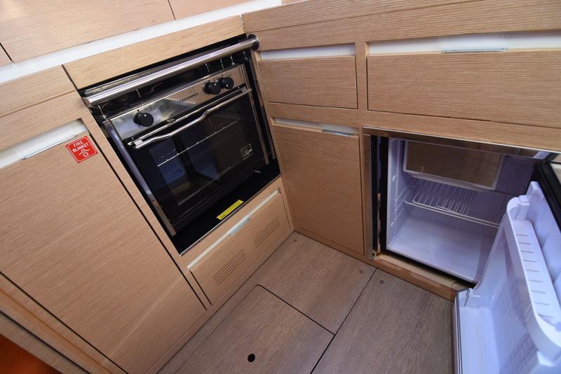 Book yachts online - sailboat - Elan 35 Impression - ARASHI - rent