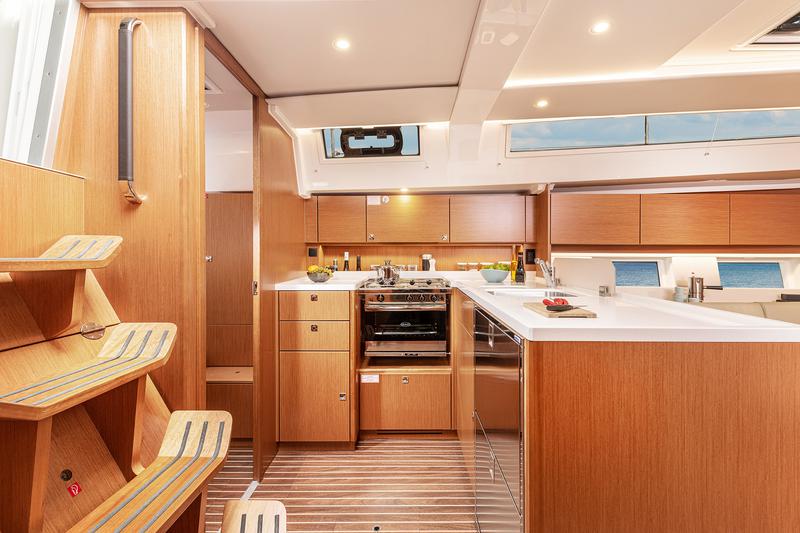 Book yachts online - sailboat - Bavaria C45 Style - SUNNY - rent
