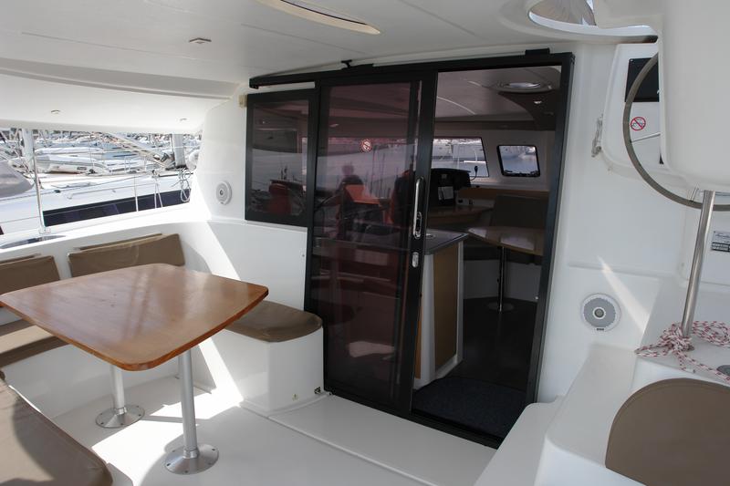 Book yachts online - catamaran - Lipari 41 - ARGOS - rent
